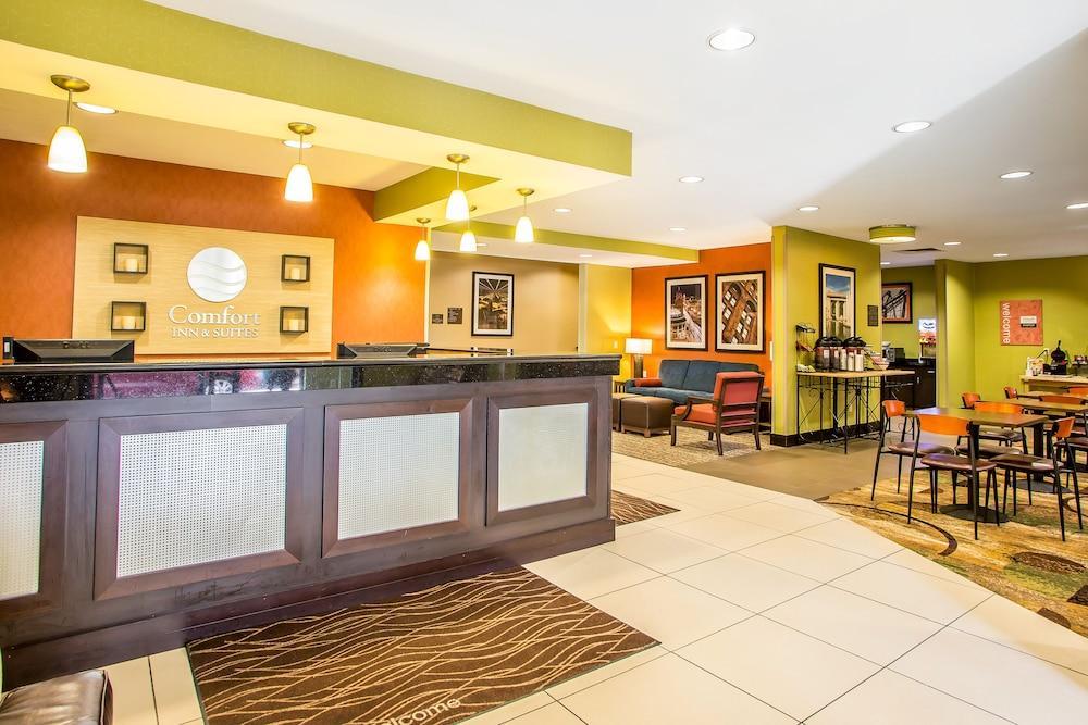 Comfort Inn & Suites Kansas City - Northeast Εξωτερικό φωτογραφία