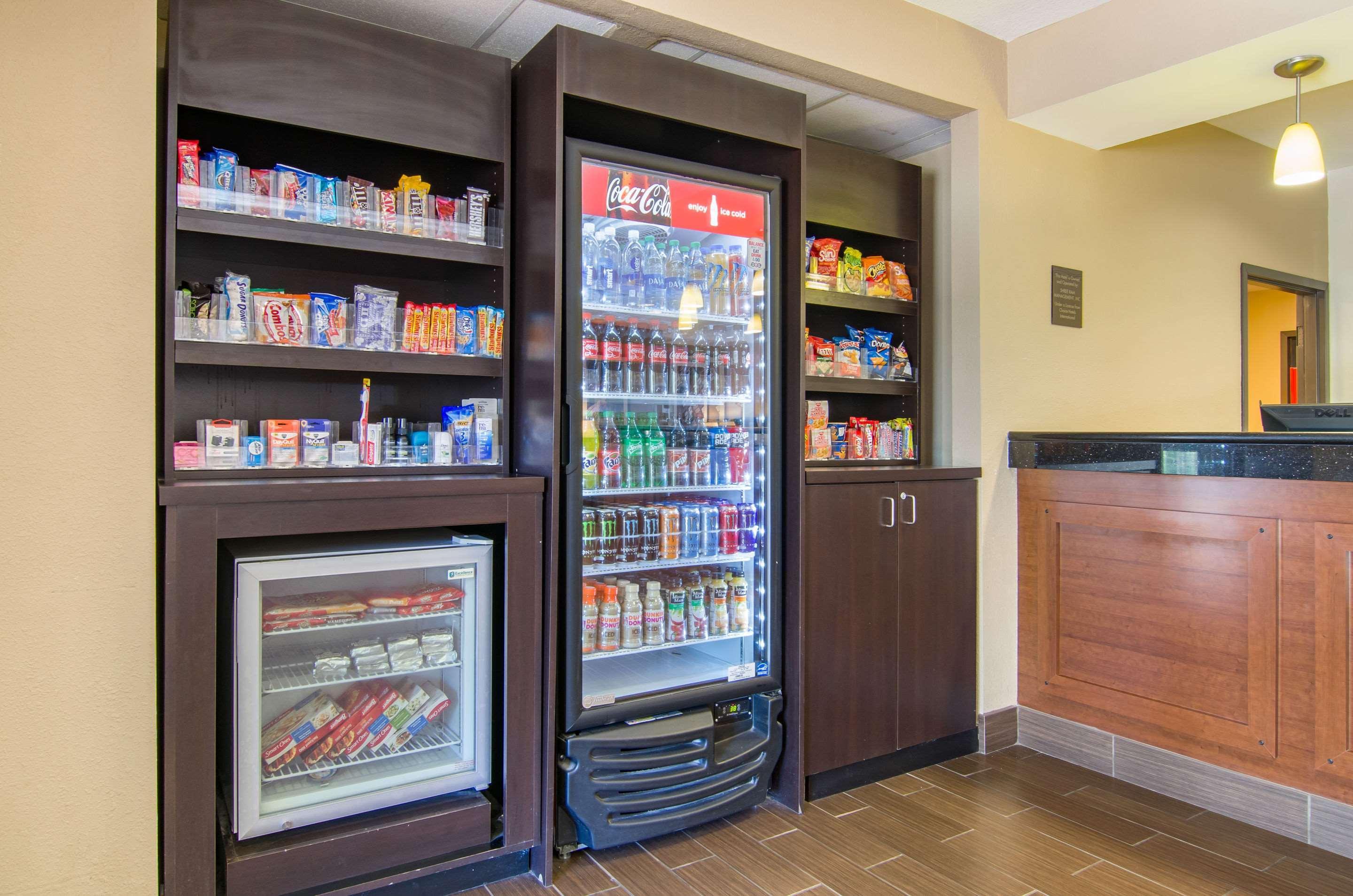 Comfort Inn & Suites Kansas City - Northeast Εξωτερικό φωτογραφία
